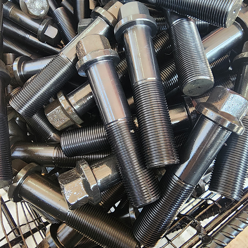 M8 × 40 الكربون الصلب الصف 8.8 مسامير شفة رأس الاسطوانة السوداء M8 × 40 الكربون الصلب الصف 8.8 مسامير شفة رأس الاسطوانة السوداء